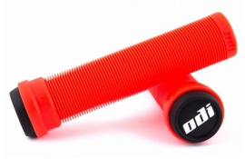 Гріпси ODI Soft Longneck BMX 135 mm Single Ply Fire Red (вогненно червоні) Гріпси ODI Soft Longneck BMX 135 mm Single Ply Fire Red (вогненно червоні)