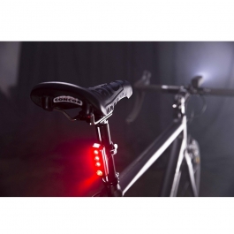 Мигалка задня Knog Blinder Mob V The Face Black 44 Lumens Мигалка задня Knog Blinder Mob V The Face Black 44 Lumens